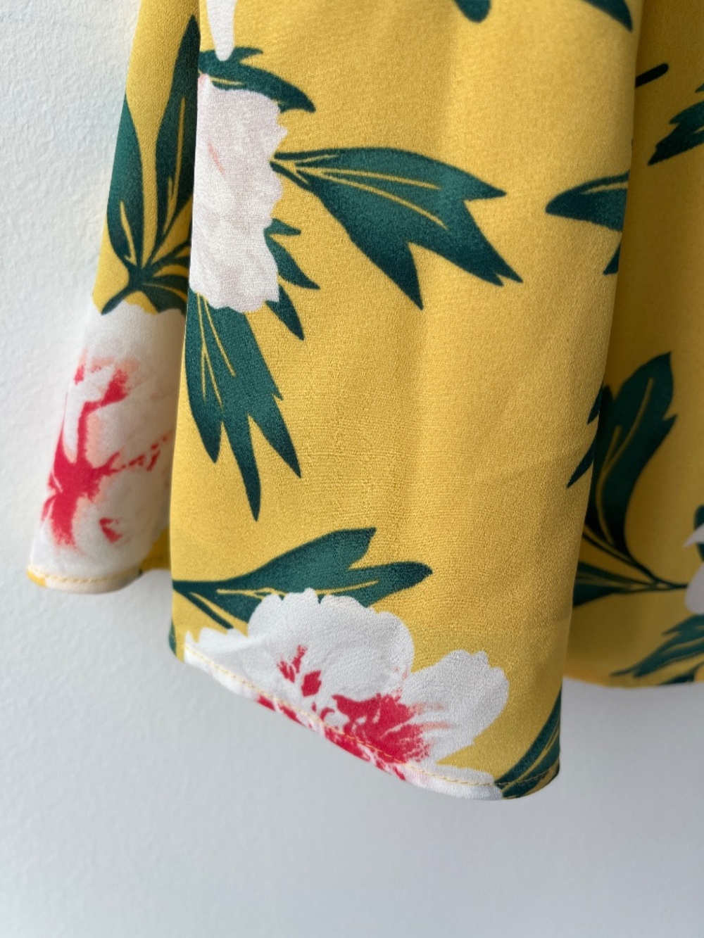 RW & Co Cropped Cami - Picture 9 of 13
